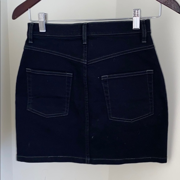 Aritzia Wilfred Free black skirt - Picture 5 of 5